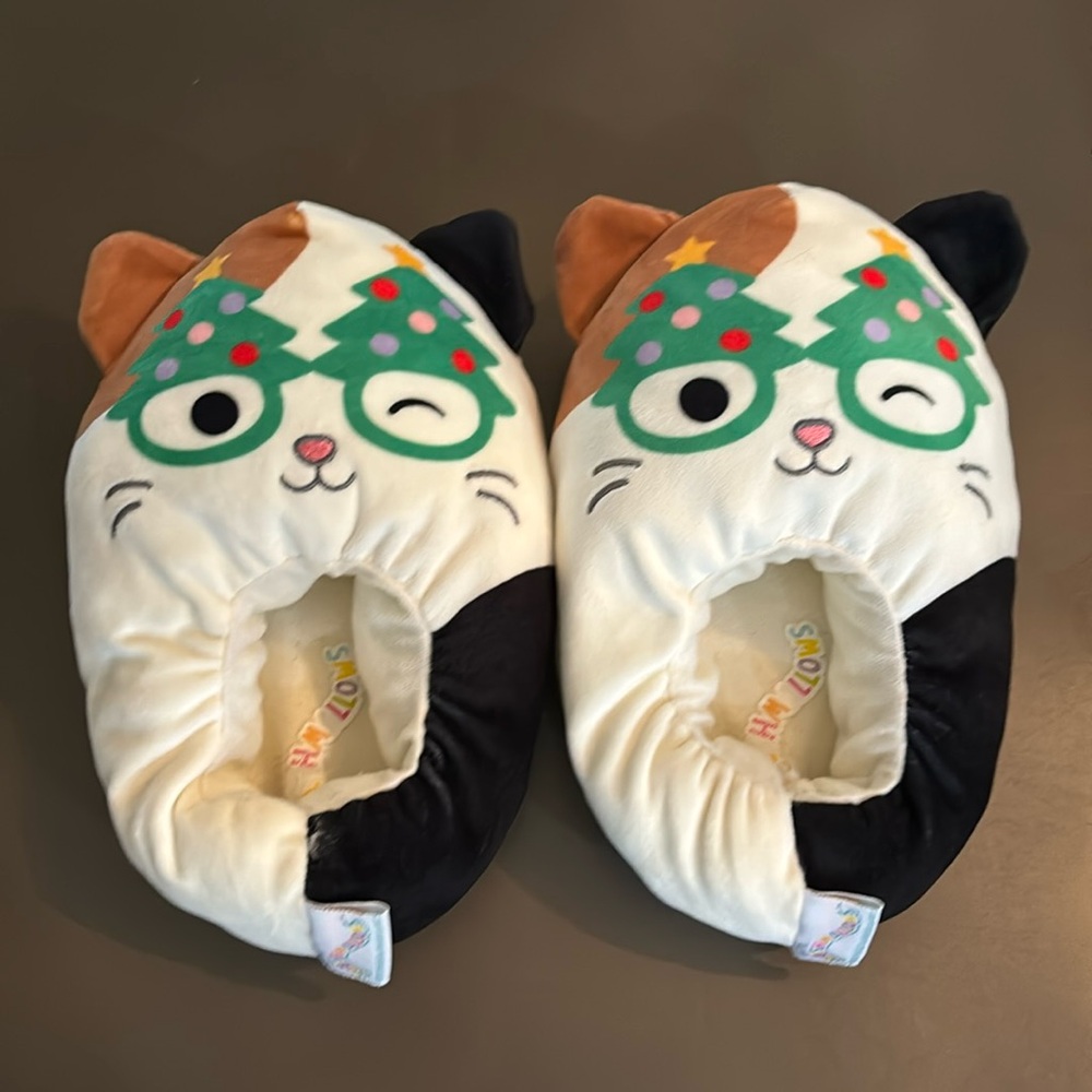 Squishmallows slippers size 4-5